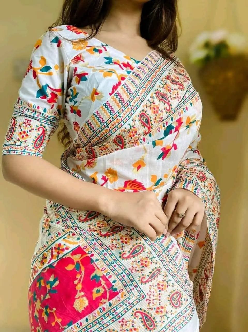 ভাইরাল আফসান প্রিন্ট শাড়ি কম্বো যা আপনার প্রিয় মানুষের জন্য বেস্ট চয়েজ 😍🎁 - Image 2