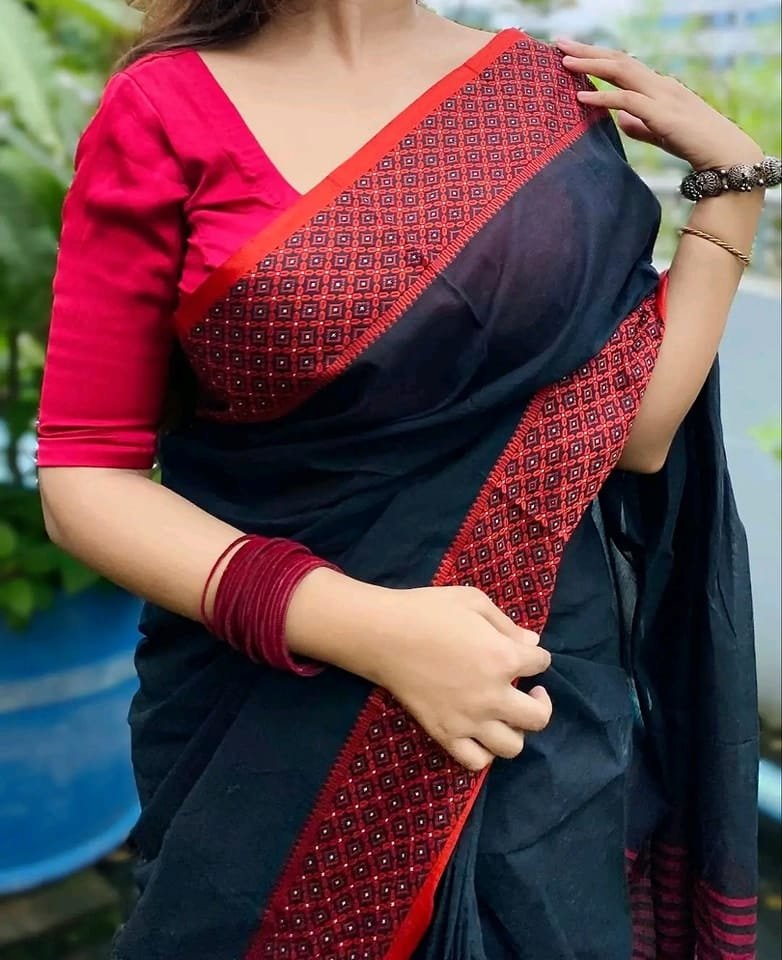 Black হাফসিল্ক শাড়ি💝লাল-কালো প্রিমিয়াম গিফট প্যাকেজ - Image 2