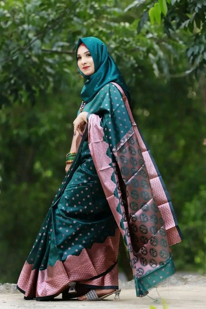 ভাইরাল কাতান শাড়ি কম্বো বেস্ট অফার😍 - Image 2